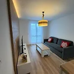 Pirineos Rent Lägenhet *