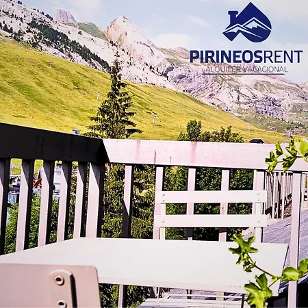 Pirineos Rent Apartamento *
