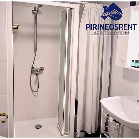Pirineos Rent Apartamento *