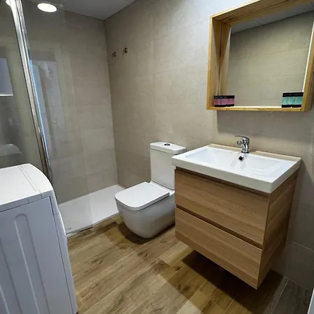 Pirineos Rent Apartamento *