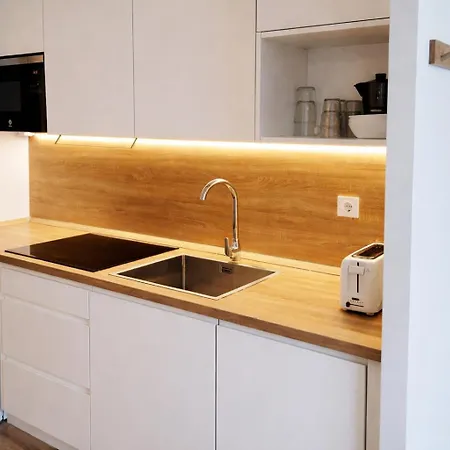 Pirineos Rent * 칸단추